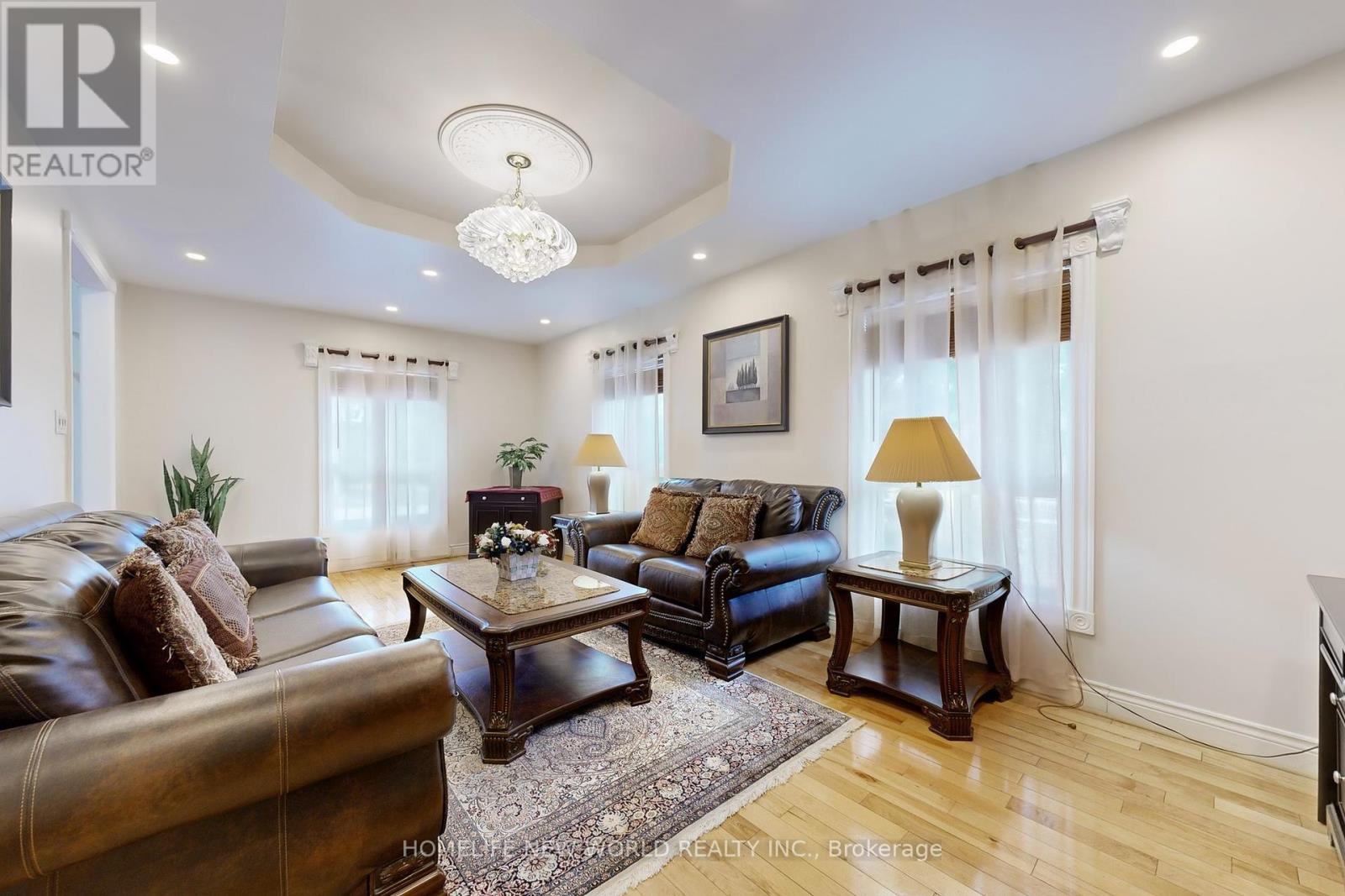 Photo 38 of 781 Huntingwood Drive, Toronto ON