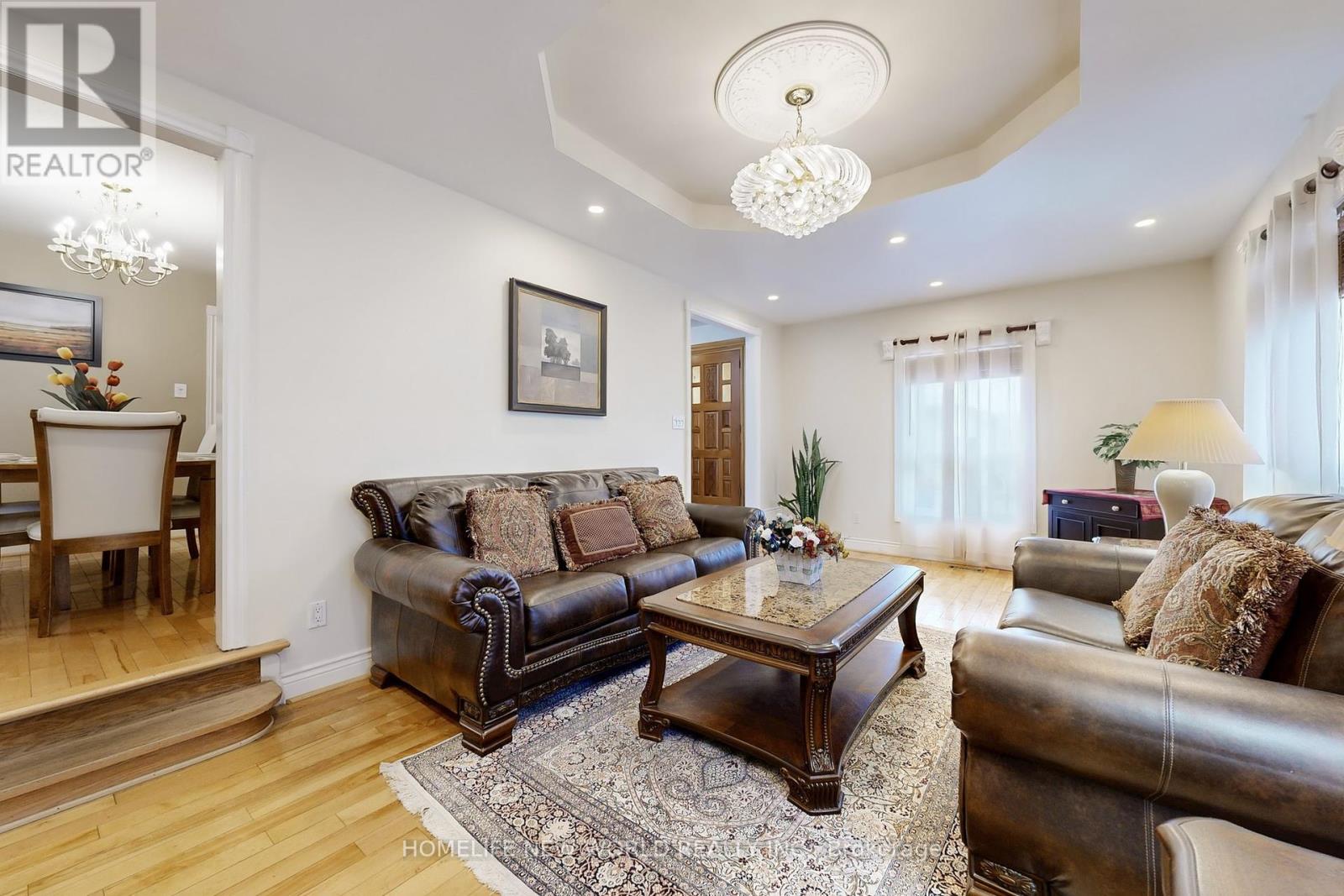 Photo 16 of 781 Huntingwood Drive, Toronto ON