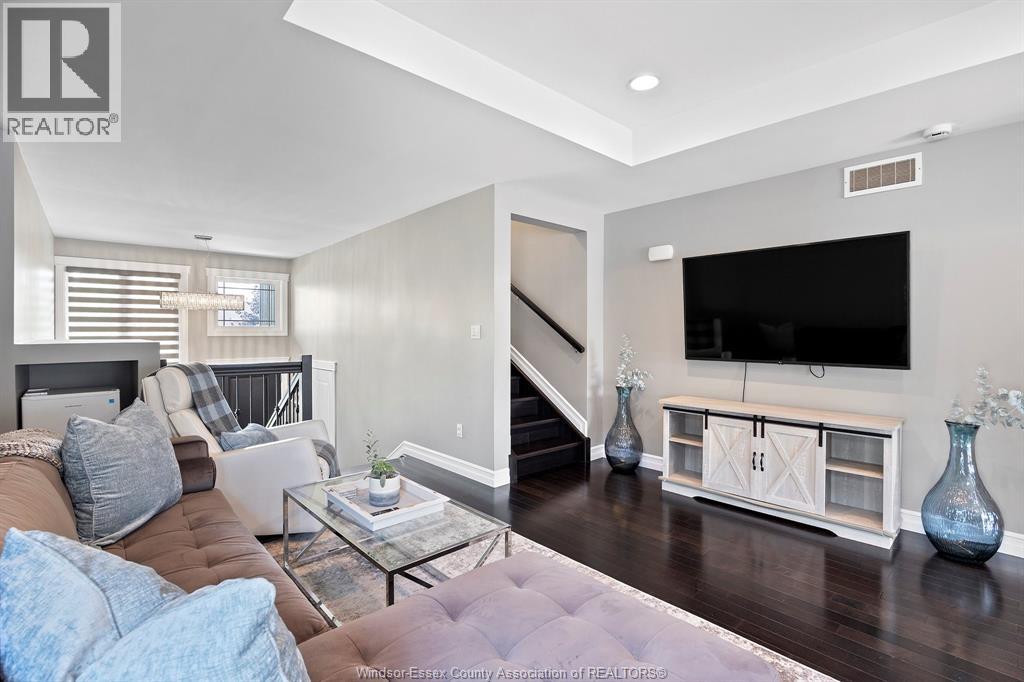 Photo 5 of 11922 Thistledown Avenue, Windsor ON