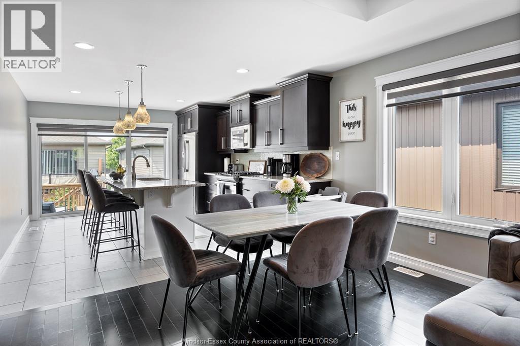 Photo 6 of 11922 Thistledown Avenue, Windsor ON