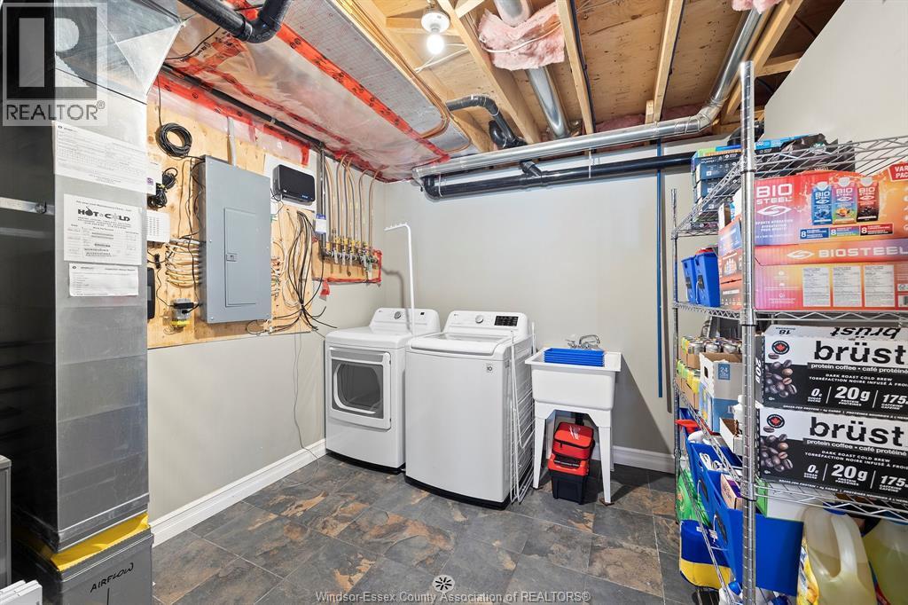 Photo 23 of 11922 Thistledown Avenue, Windsor ON