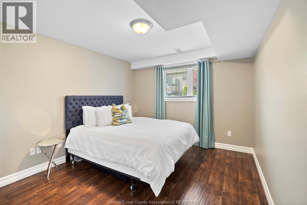 Photo 18 of 11922 Thistledown Avenue, Windsor ON