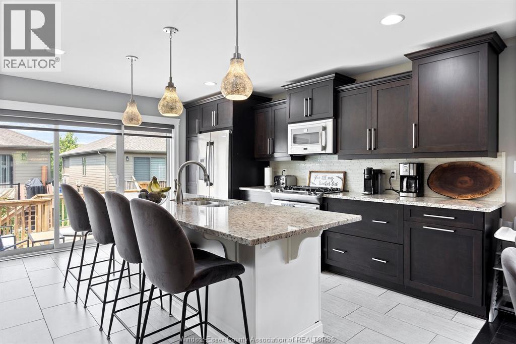 Photo 7 of 11922 Thistledown Avenue, Windsor ON