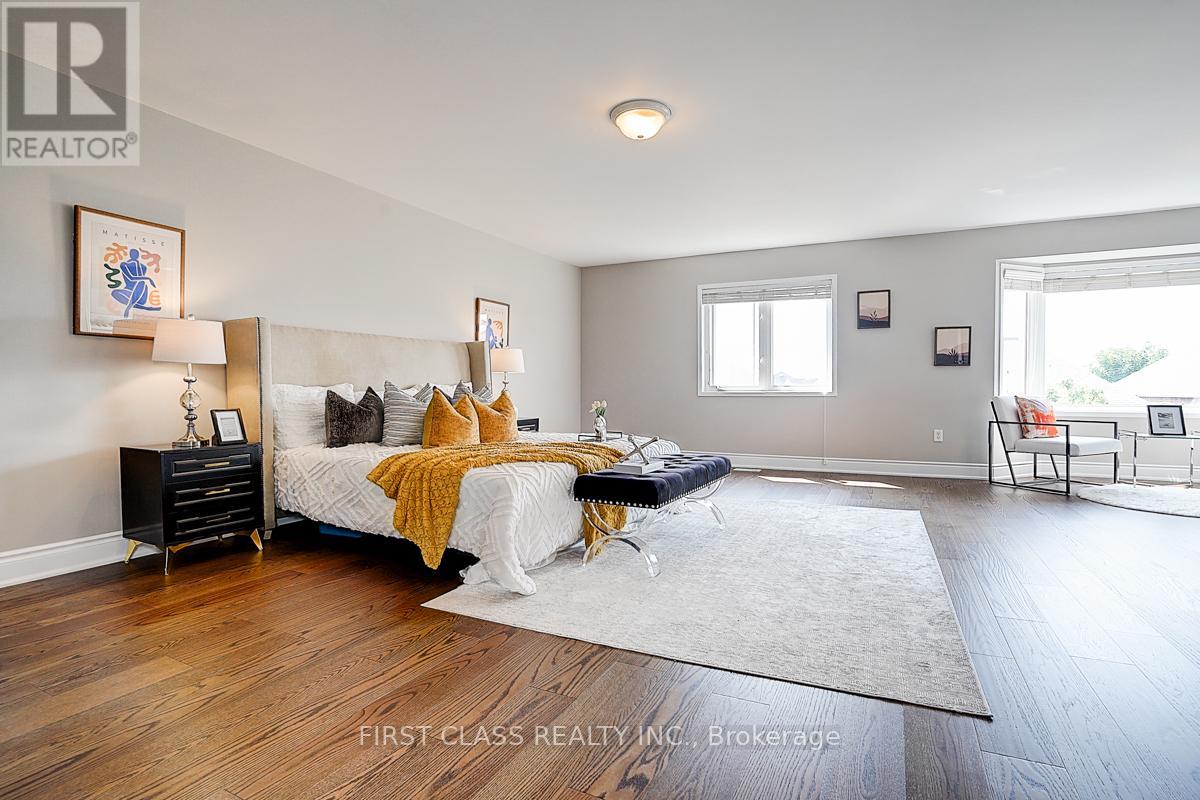 Photo 24 of 50 Hayfield Crescent, Richmond Hill ON