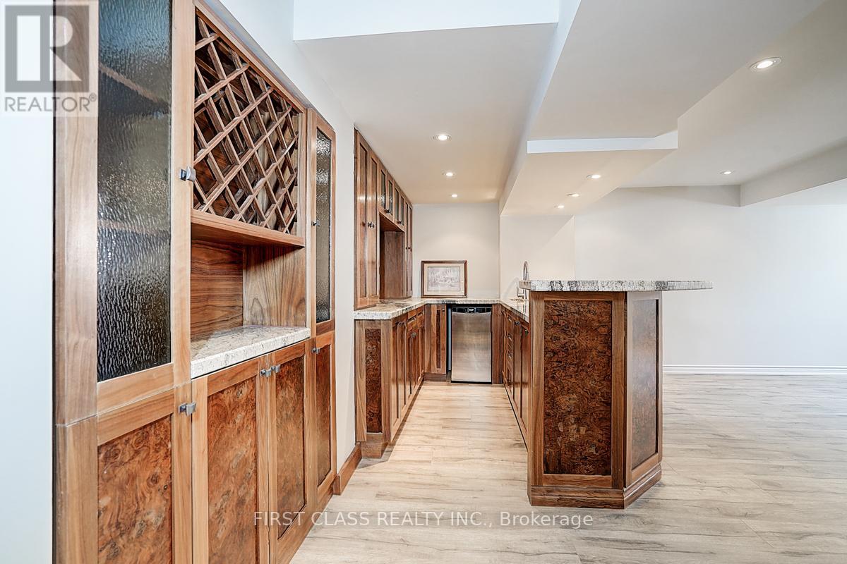 Photo 43 of 50 Hayfield Crescent, Richmond Hill ON