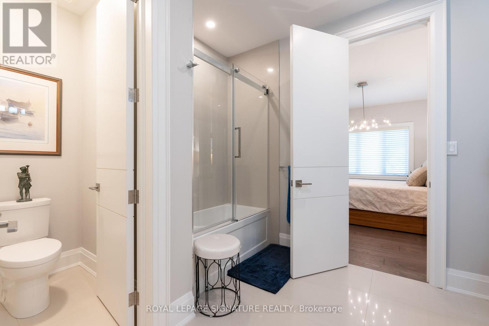 Photo 26 of 1449 Crescent Road, Mississauga ON