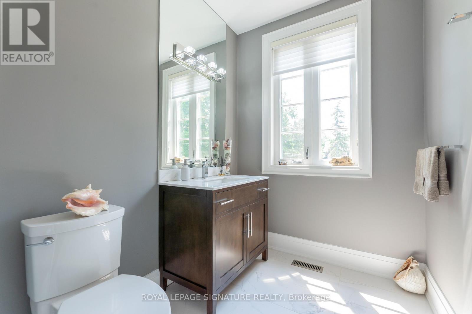 Photo 27 of 1449 Crescent Road, Mississauga ON