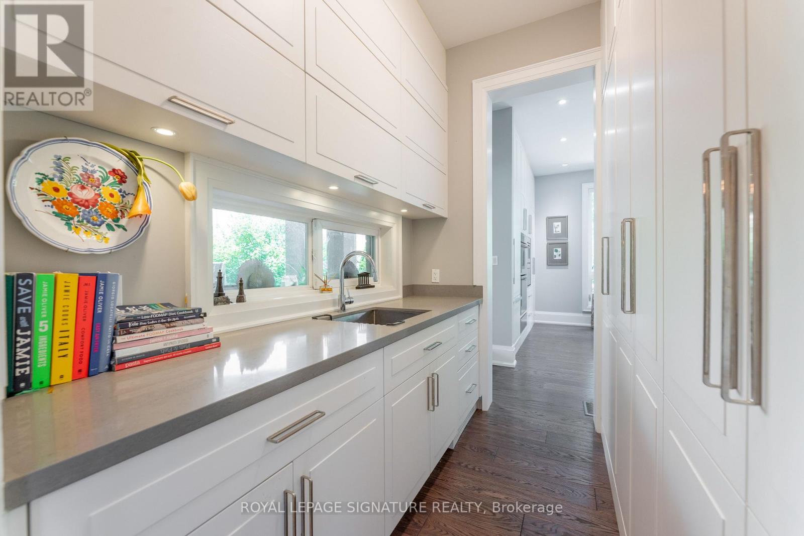 Photo 38 of 1449 Crescent Road, Mississauga ON