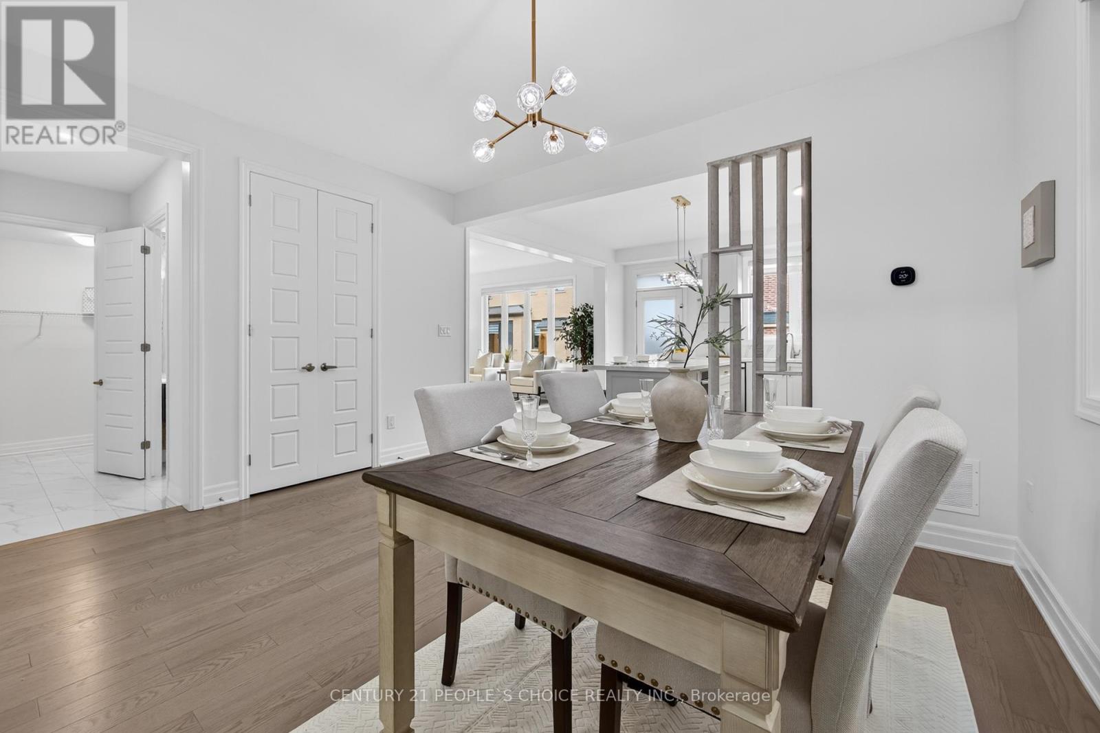 Photo 11 of 1297 Manitou Way, Milton ON