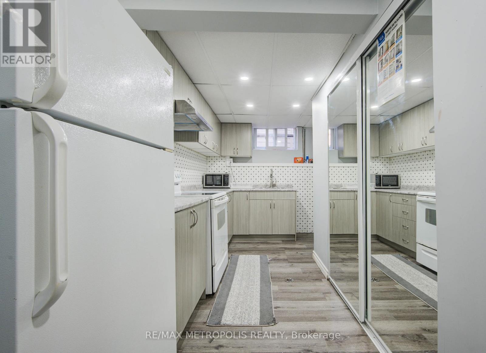 Photo 28 of 258 Saginaw Parkway, Cambridge ON