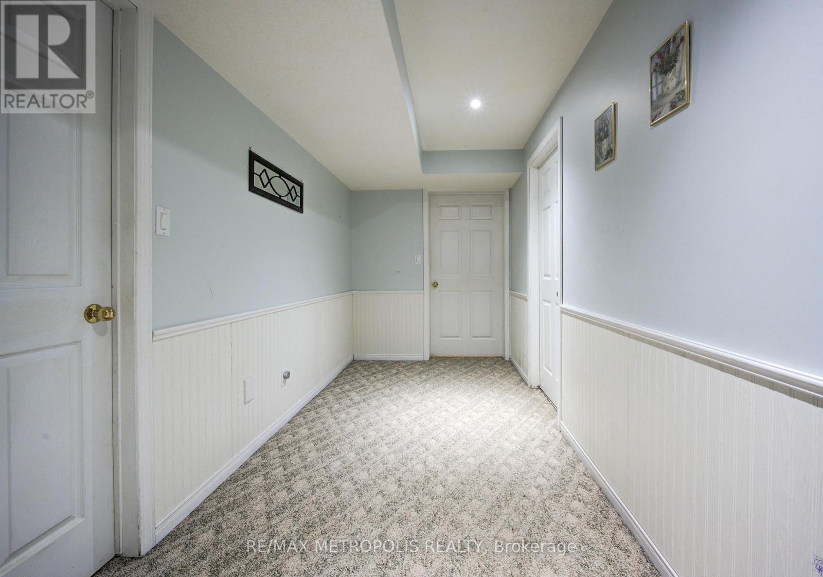 Photo 36 of 258 Saginaw Parkway, Cambridge ON