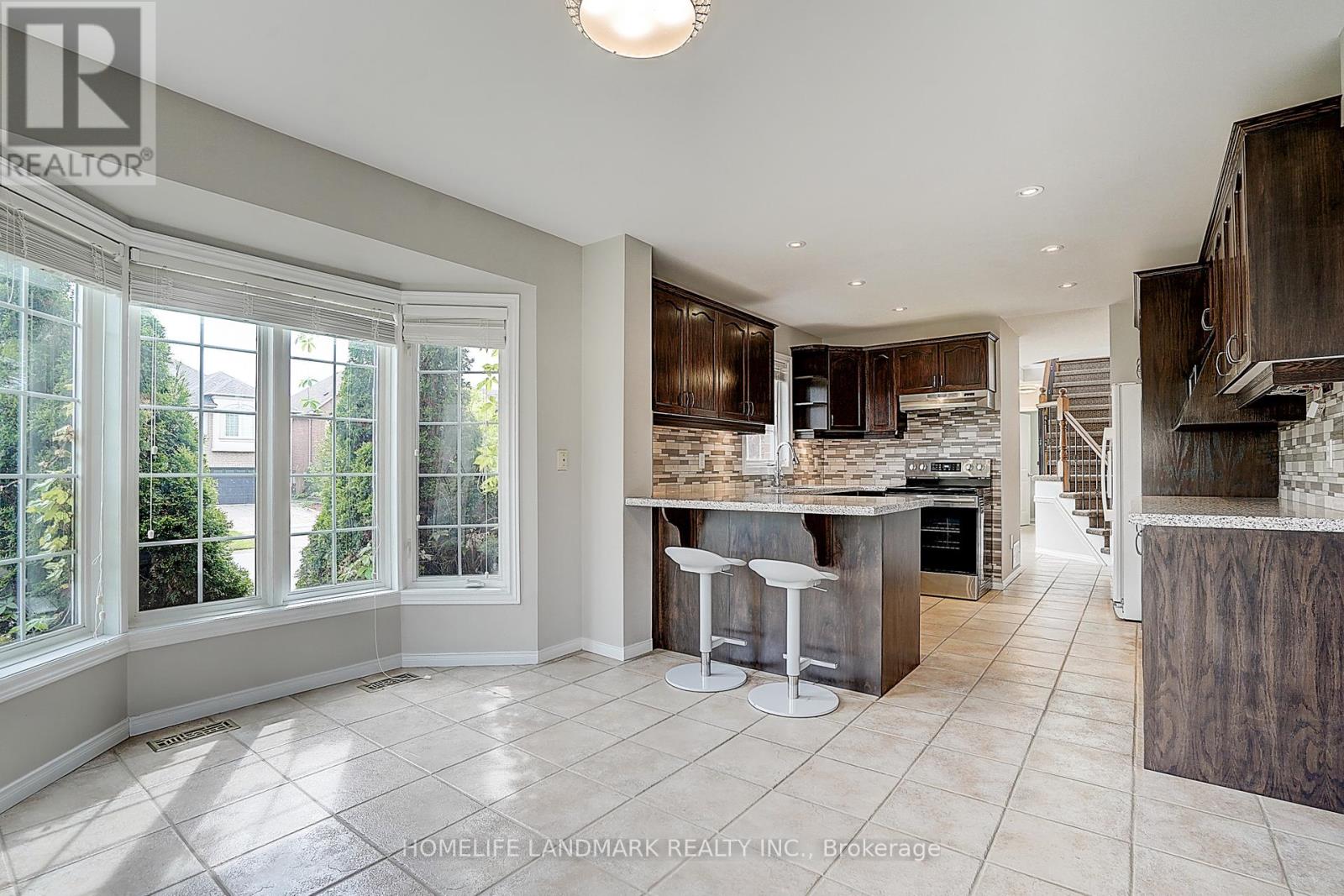 Photo 17 of 93 Pelham Drive, Hamilton ON