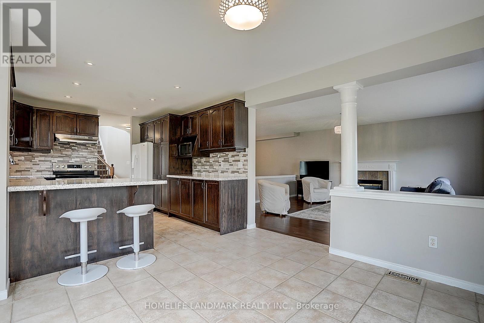 Photo 2 of 93 Pelham Drive, Hamilton ON