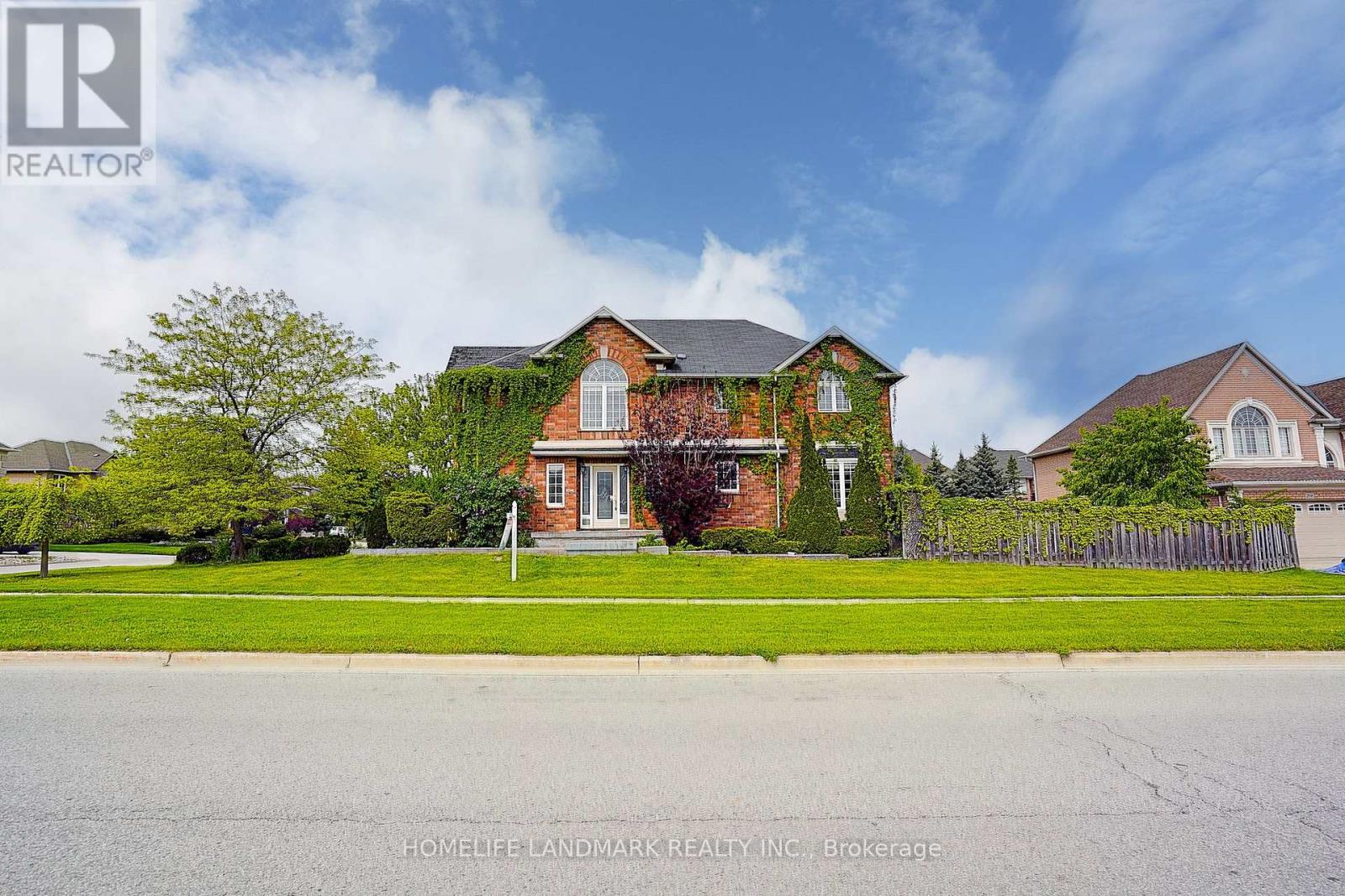 Photo 7 of 93 Pelham Drive, Hamilton ON