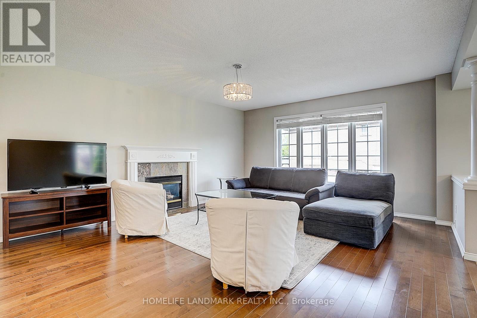 Photo 36 of 93 Pelham Drive, Hamilton ON