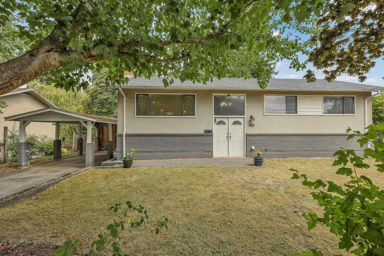 Photo 2 of 10950 Oriole Drive, Surrey BC