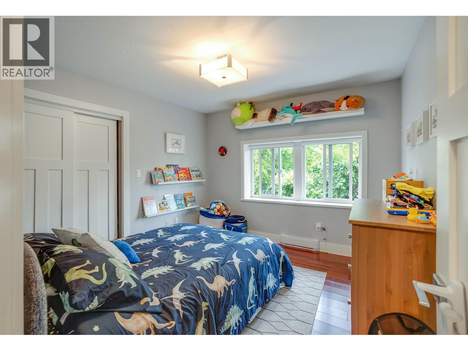 Photo 6 of 4903 3 Avenue, Delta BC