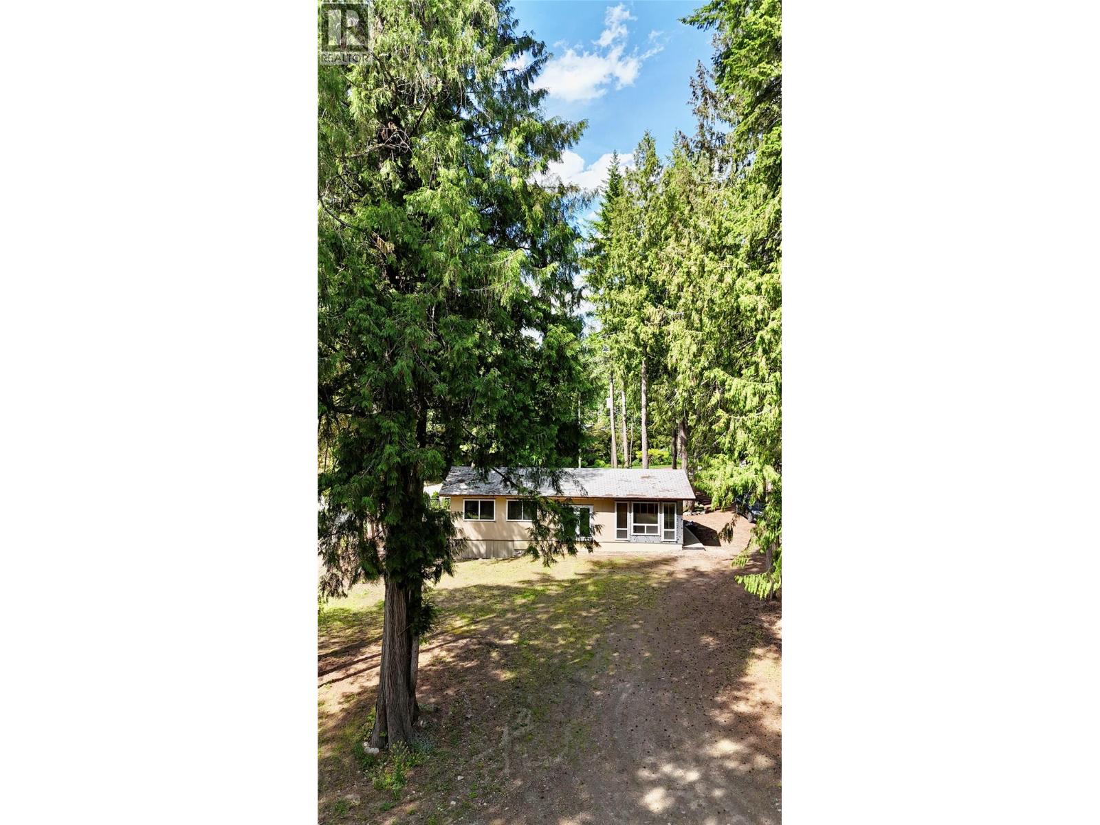 Photo 6 of 650 Swansea Point Road, Swansea Point BC