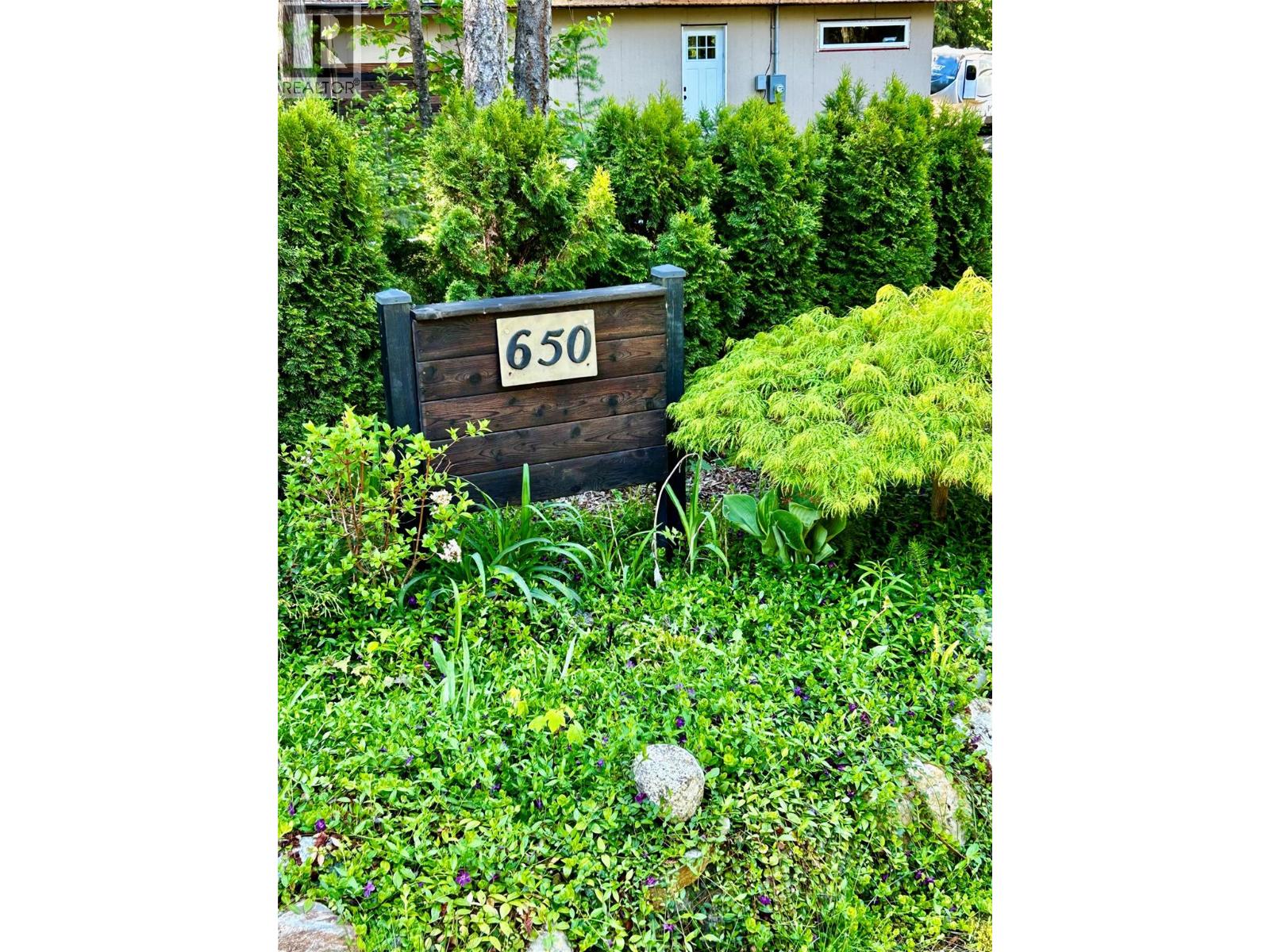 Photo 4 of 650 Swansea Point Road, Swansea Point BC