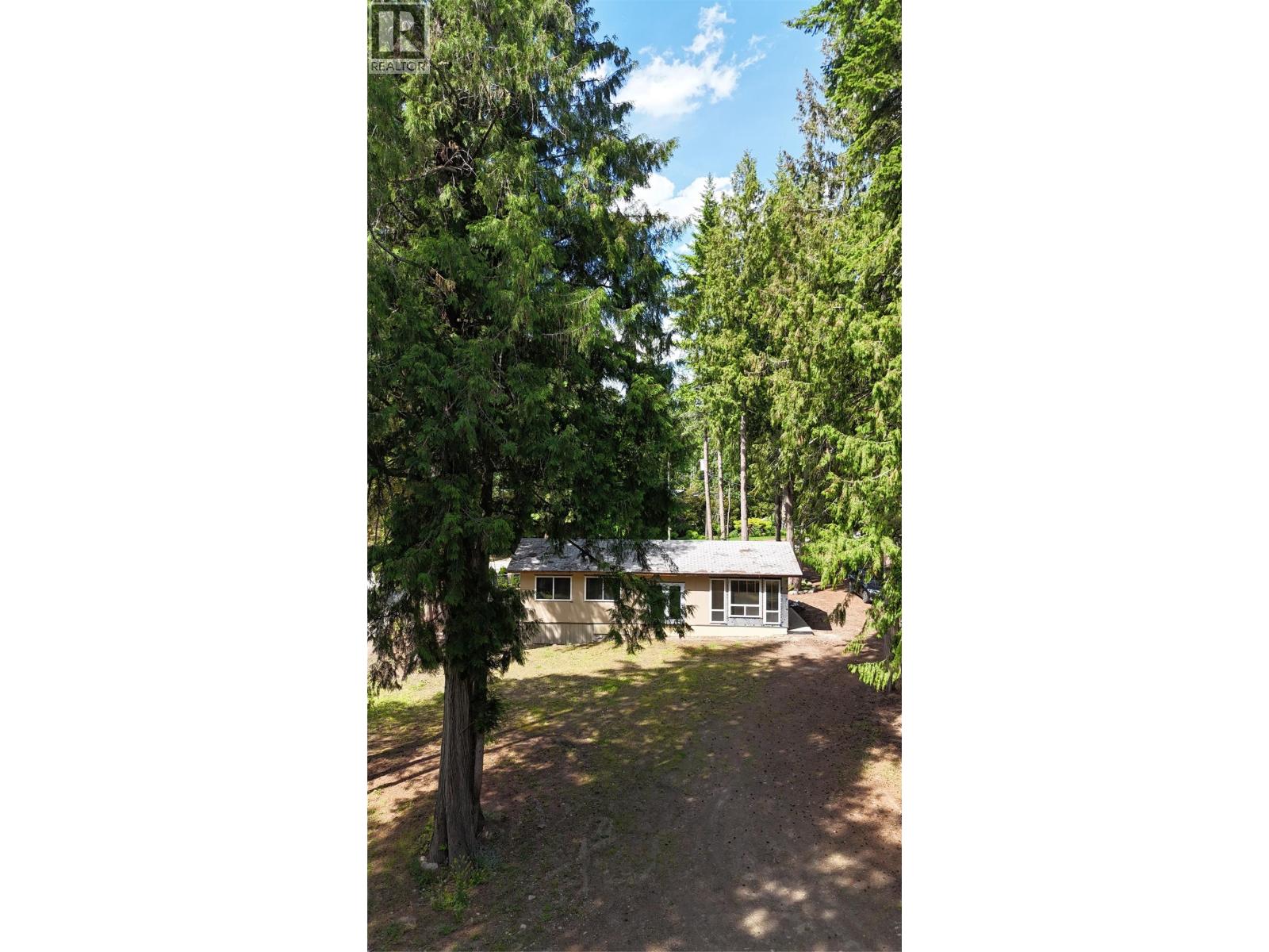 Photo 23 of 650 Swansea Point Road, Swansea Point BC