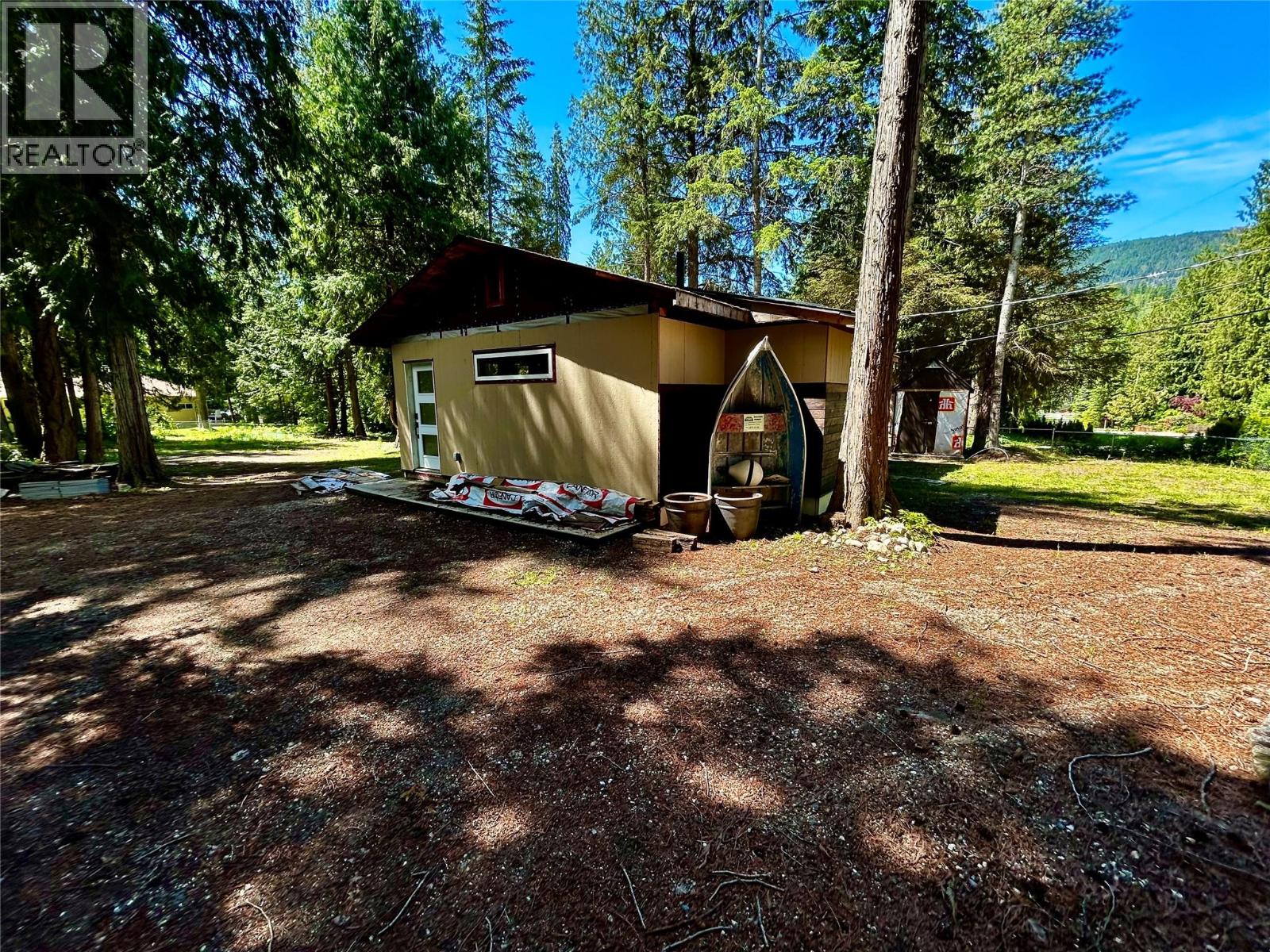 Photo 5 of 650 Swansea Point Road, Swansea Point BC