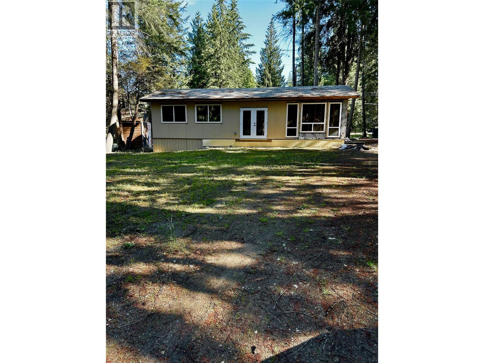 Photo 2 of 650 Swansea Point Road, Swansea Point BC