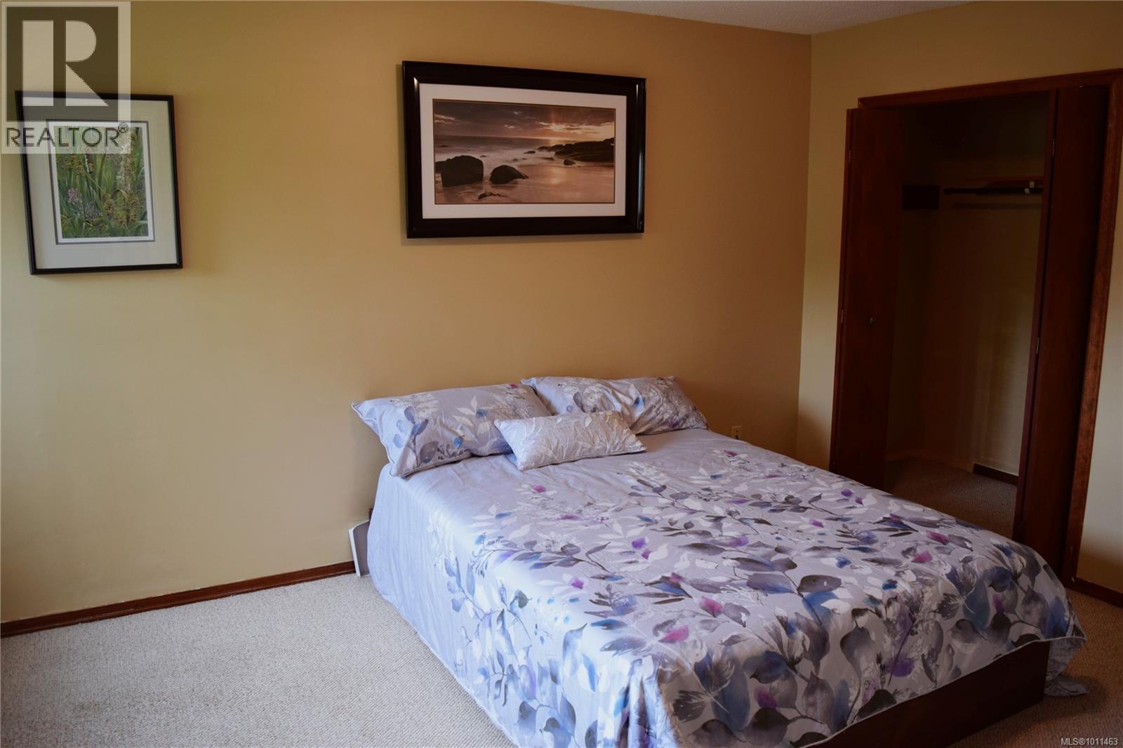 Photo 25 of 1568 Eric Rd, Saanich BC