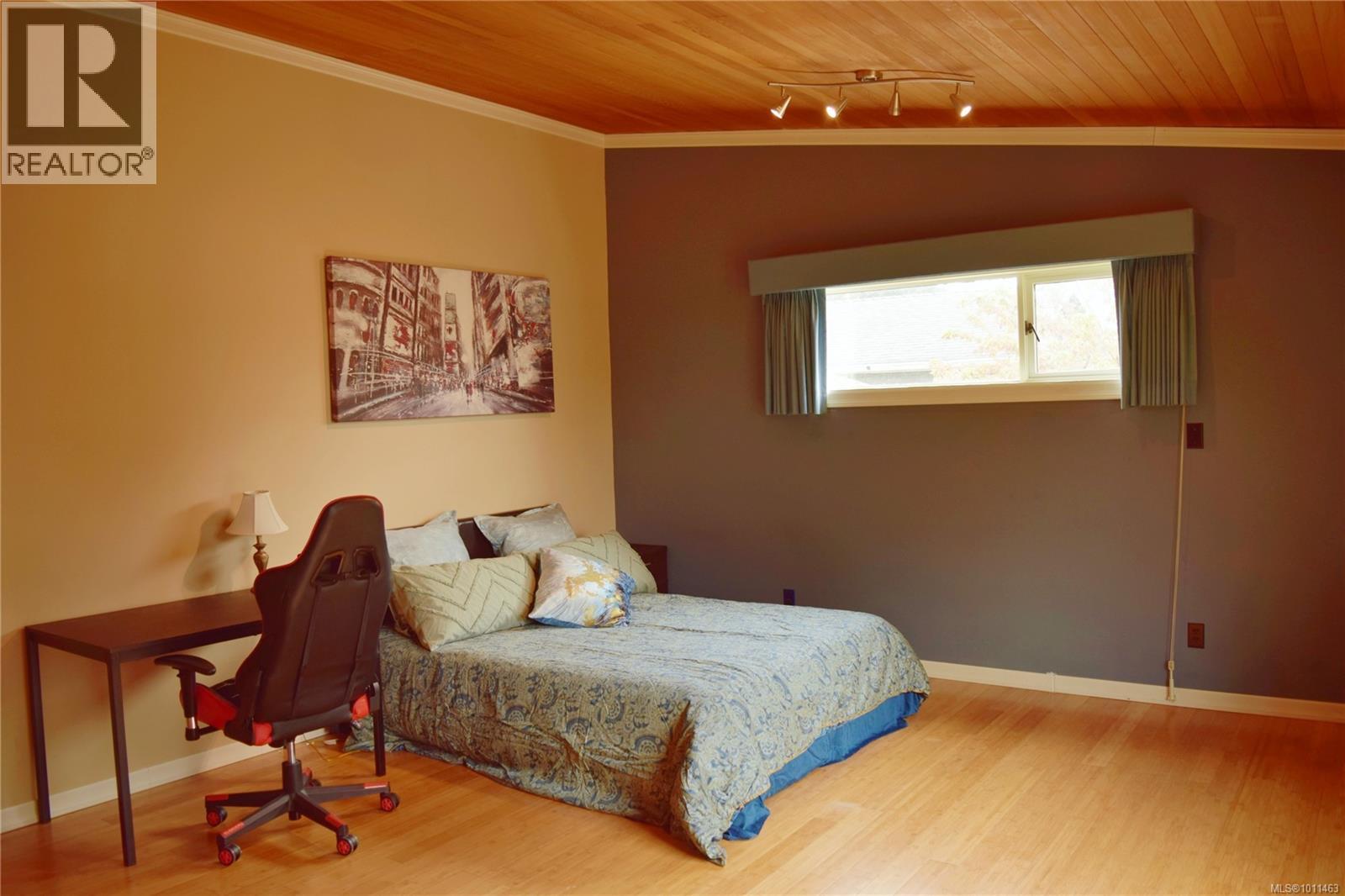 Photo 21 of 1568 Eric Rd, Saanich BC