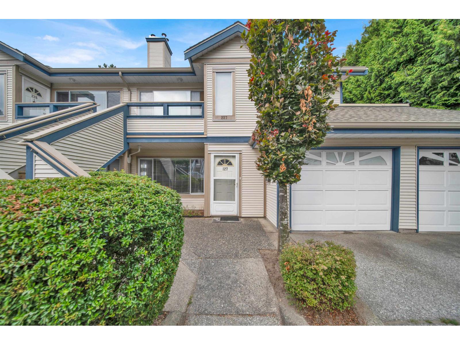Photo 1 of 127 7837 120 A Street, Surrey BC