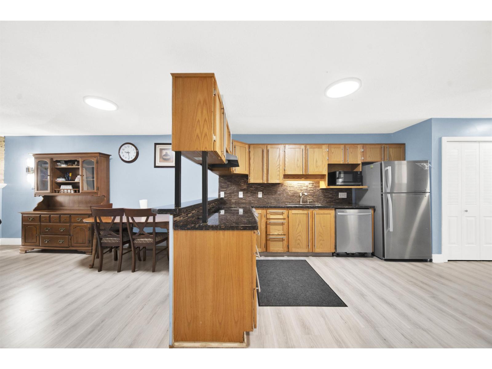 Photo 13 of 127 7837 120 A Street, Surrey BC