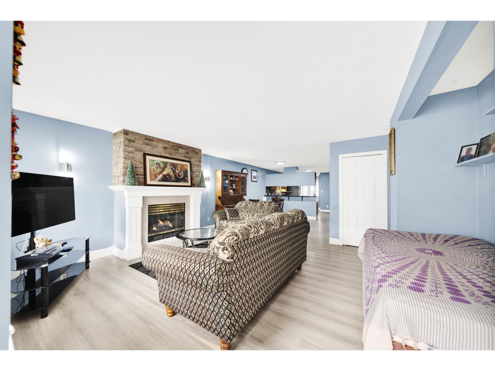 Photo 7 of 127 7837 120 A Street, Surrey BC
