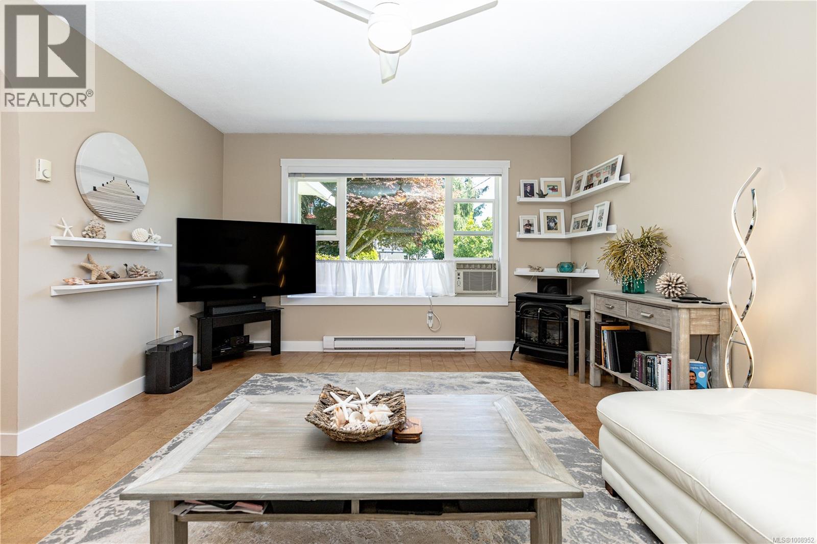 Photo 8 of 2726 Fairmile Rd, Campbell River BC