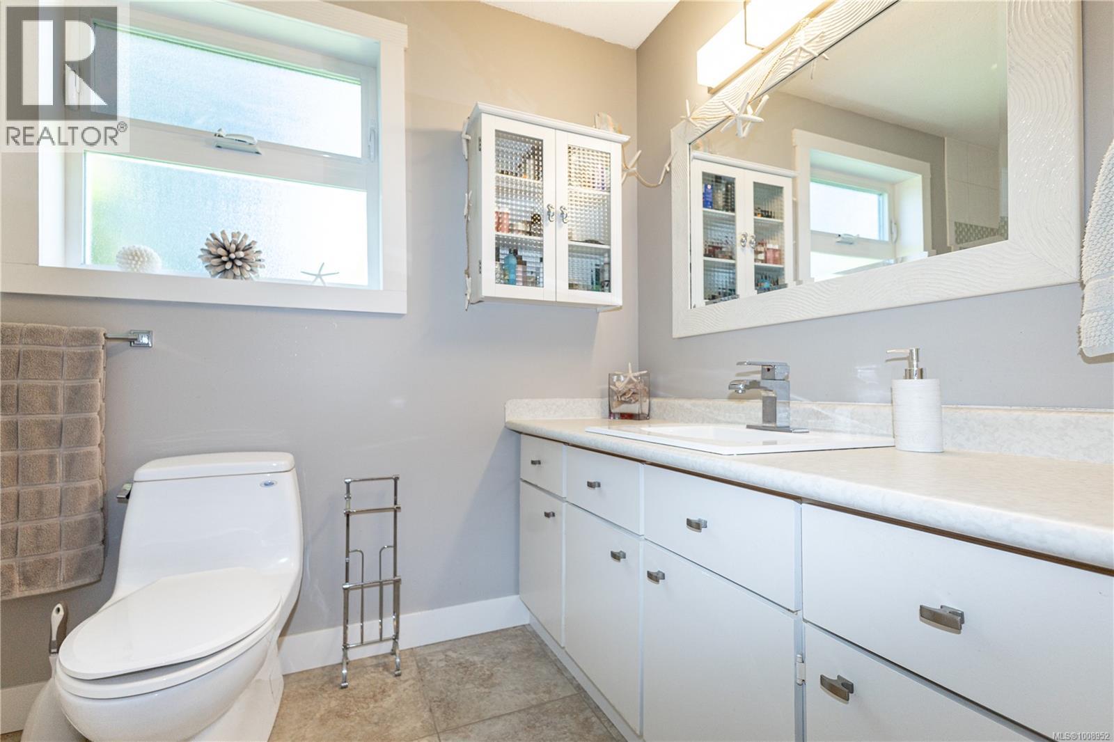 Photo 33 of 2726 Fairmile Rd, Campbell River BC