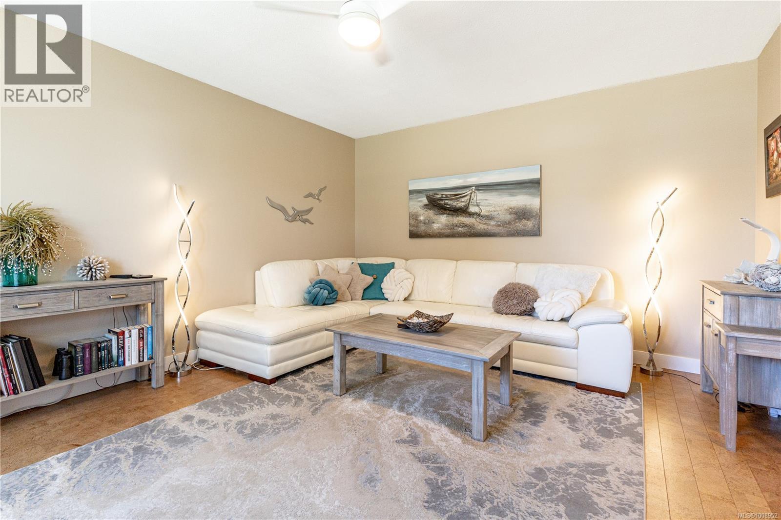 Photo 13 of 2726 Fairmile Rd, Campbell River BC