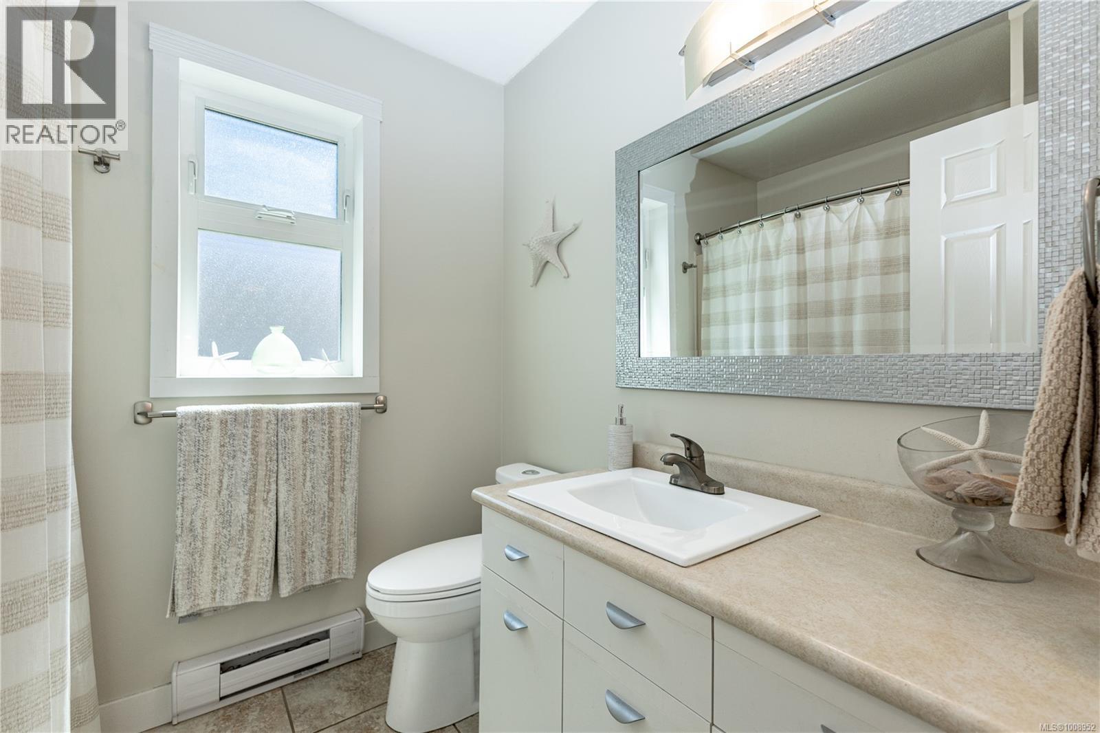 Photo 29 of 2726 Fairmile Rd, Campbell River BC
