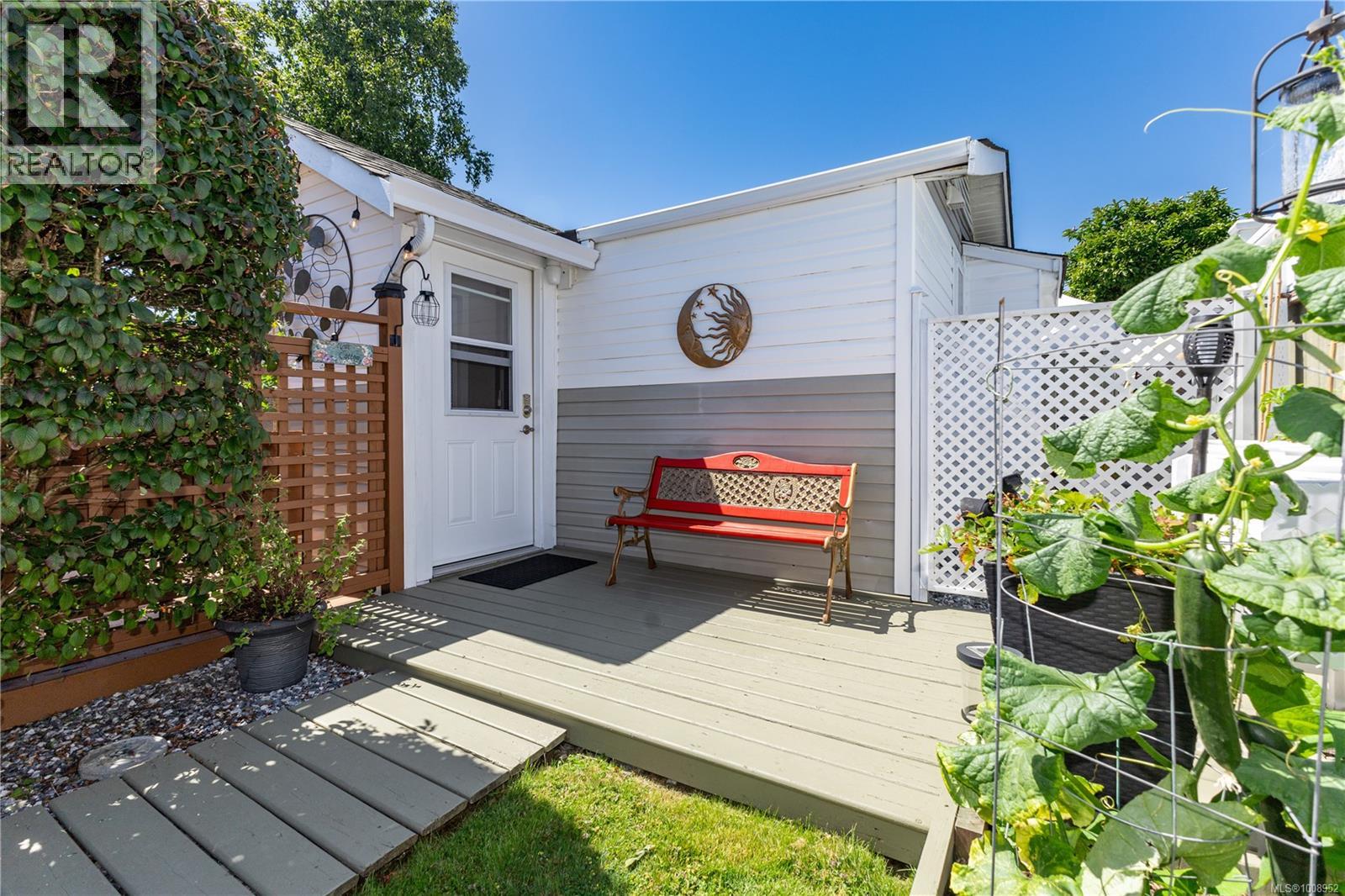 Photo 44 of 2726 Fairmile Rd, Campbell River BC