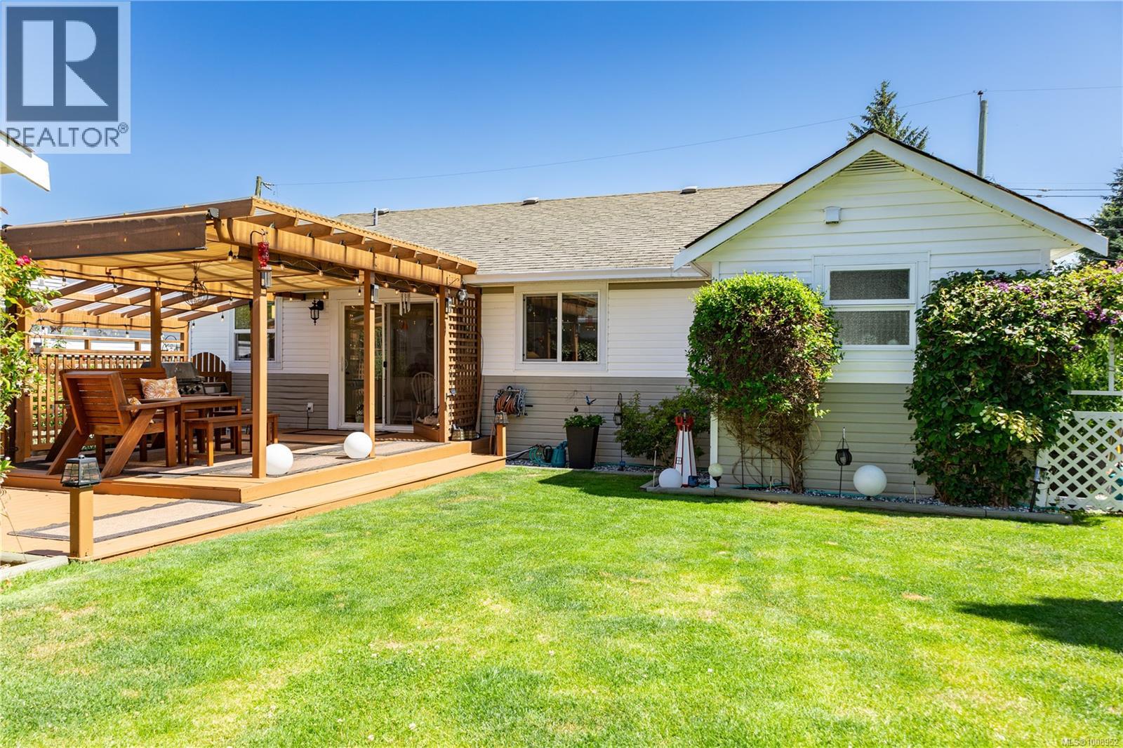 Photo 56 of 2726 Fairmile Rd, Campbell River BC