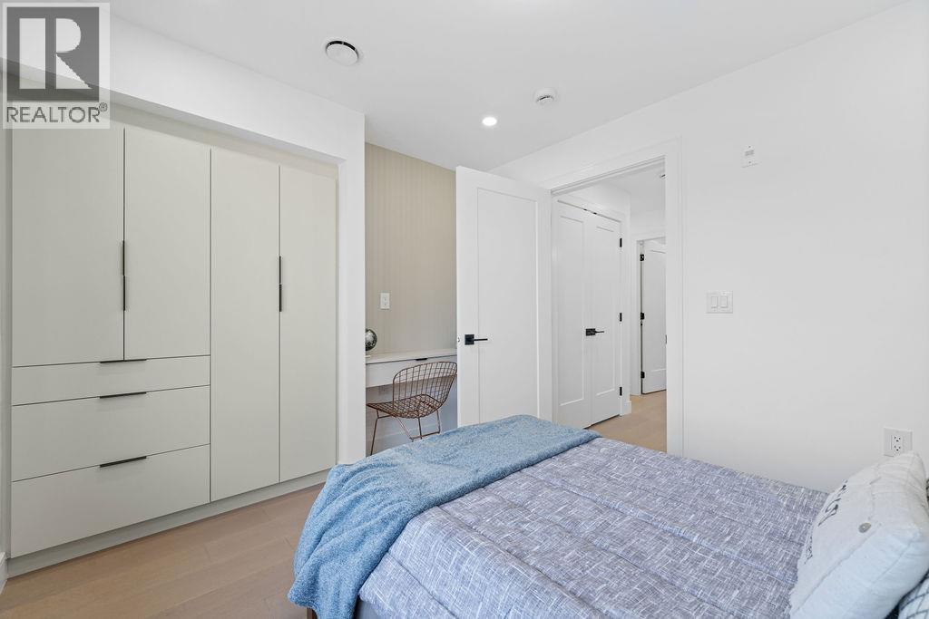 Photo 30 of 3 2282 E 8th Avenue, Vancouver BC