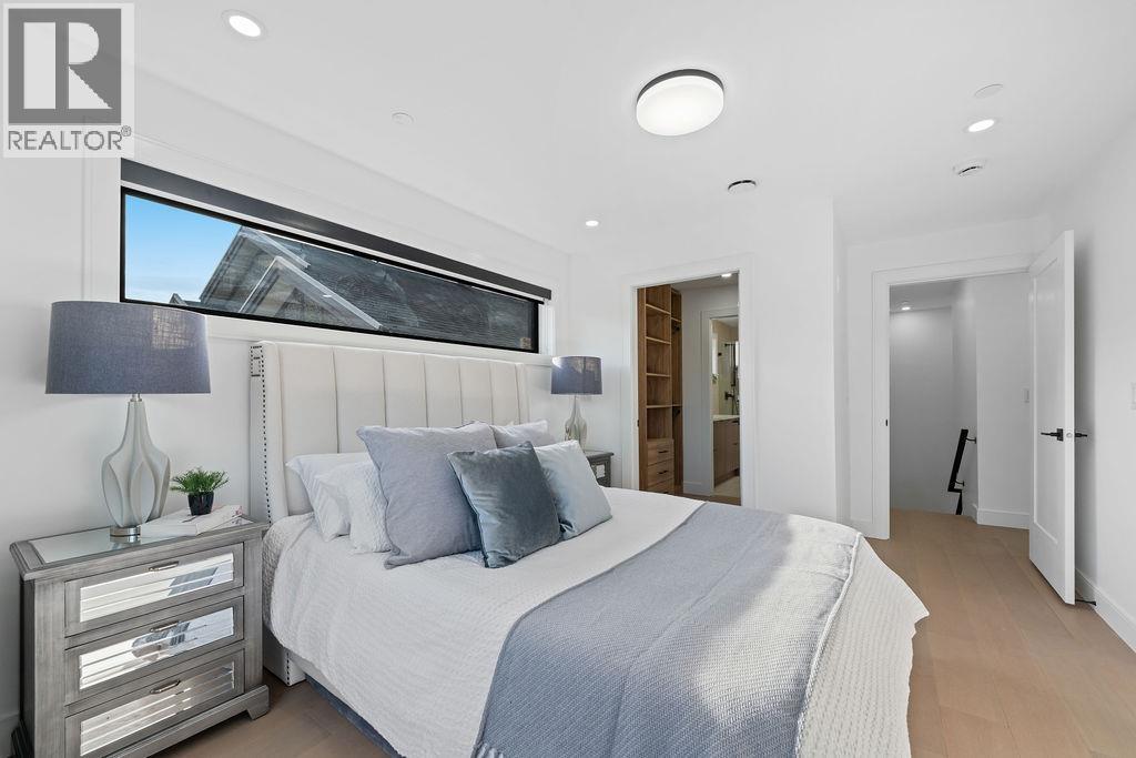 Photo 19 of 3 2282 E 8th Avenue, Vancouver BC