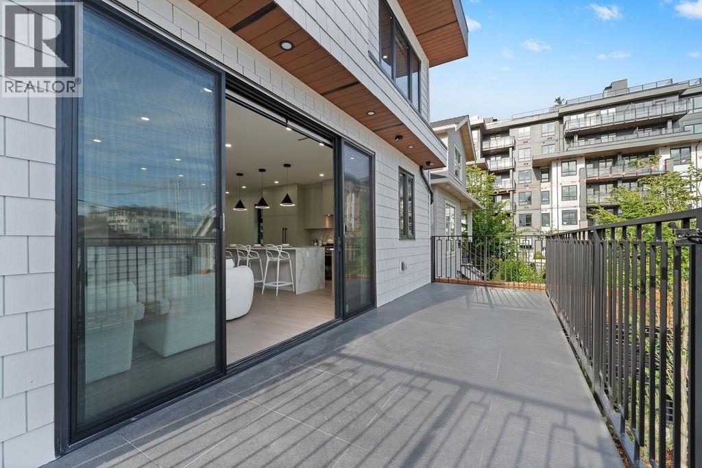 Photo 31 of 3 2282 E 8th Avenue, Vancouver BC