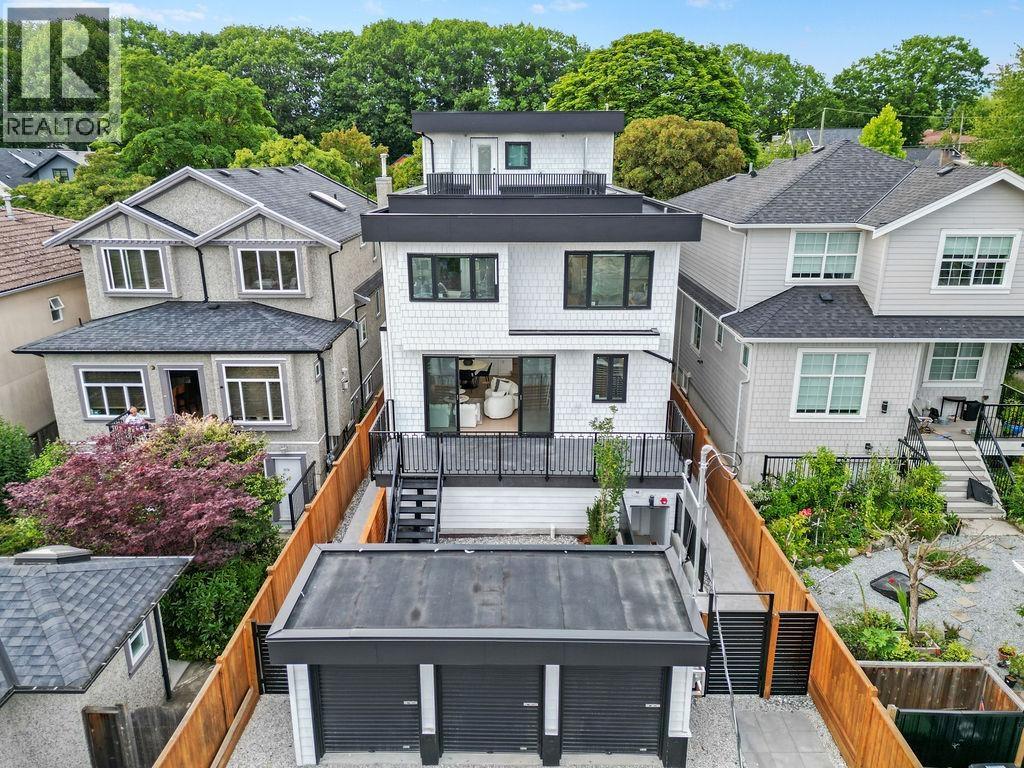 Photo 38 of 3 2282 E 8th Avenue, Vancouver BC