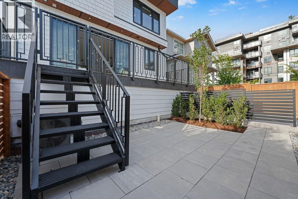 Photo 34 of 3 2282 E 8th Avenue, Vancouver BC