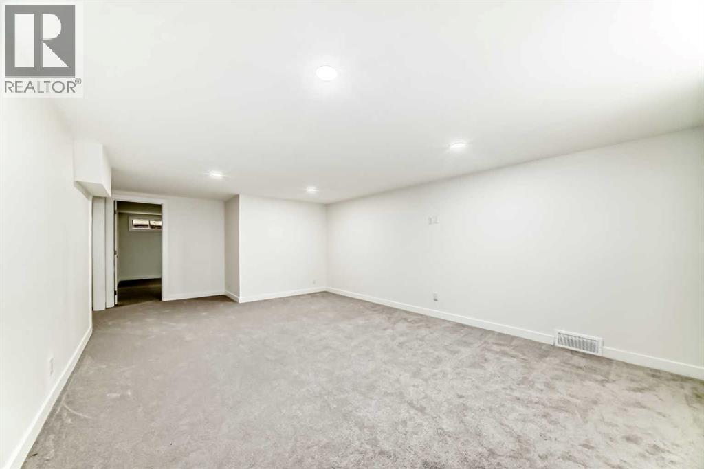 Single Family House Bungalow for Sale in  Whitestone Road NE Whitehorn Calgary 