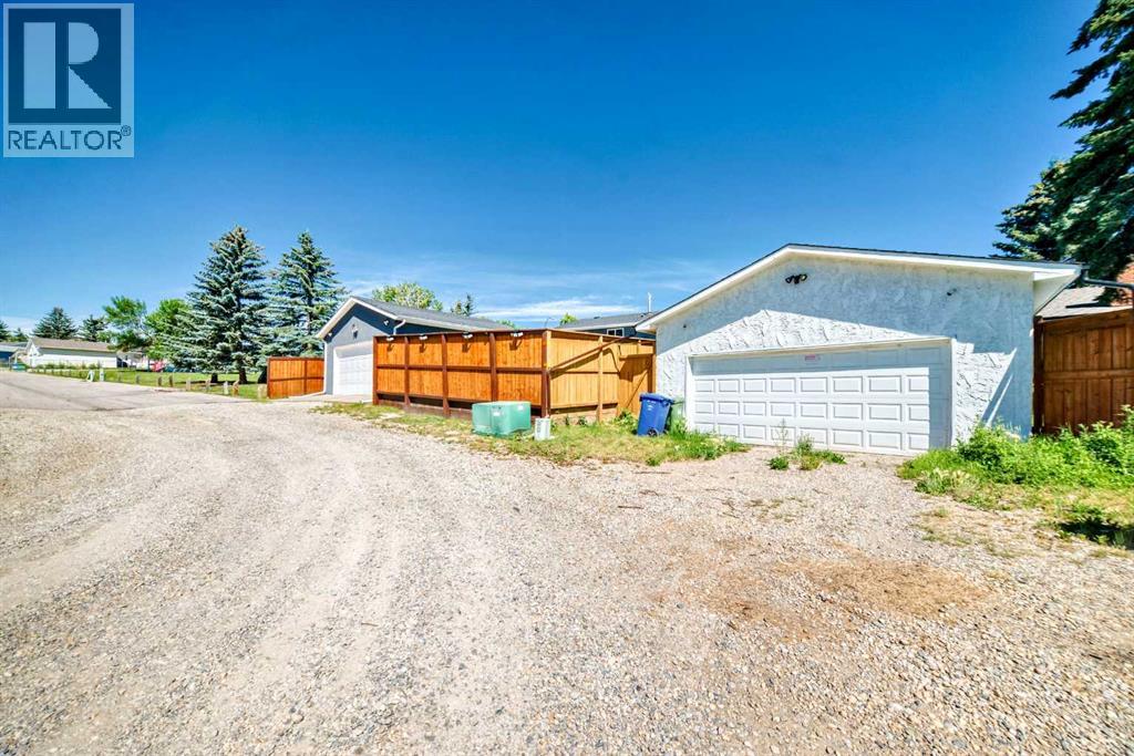 Single Family House Bungalow for Sale in  Whitestone Road NE Whitehorn Calgary 