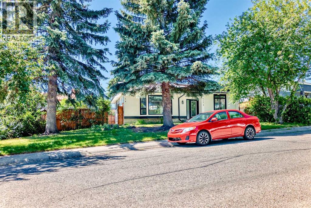 Single Family House Bungalow for Sale in  Whitestone Road NE Whitehorn Calgary 