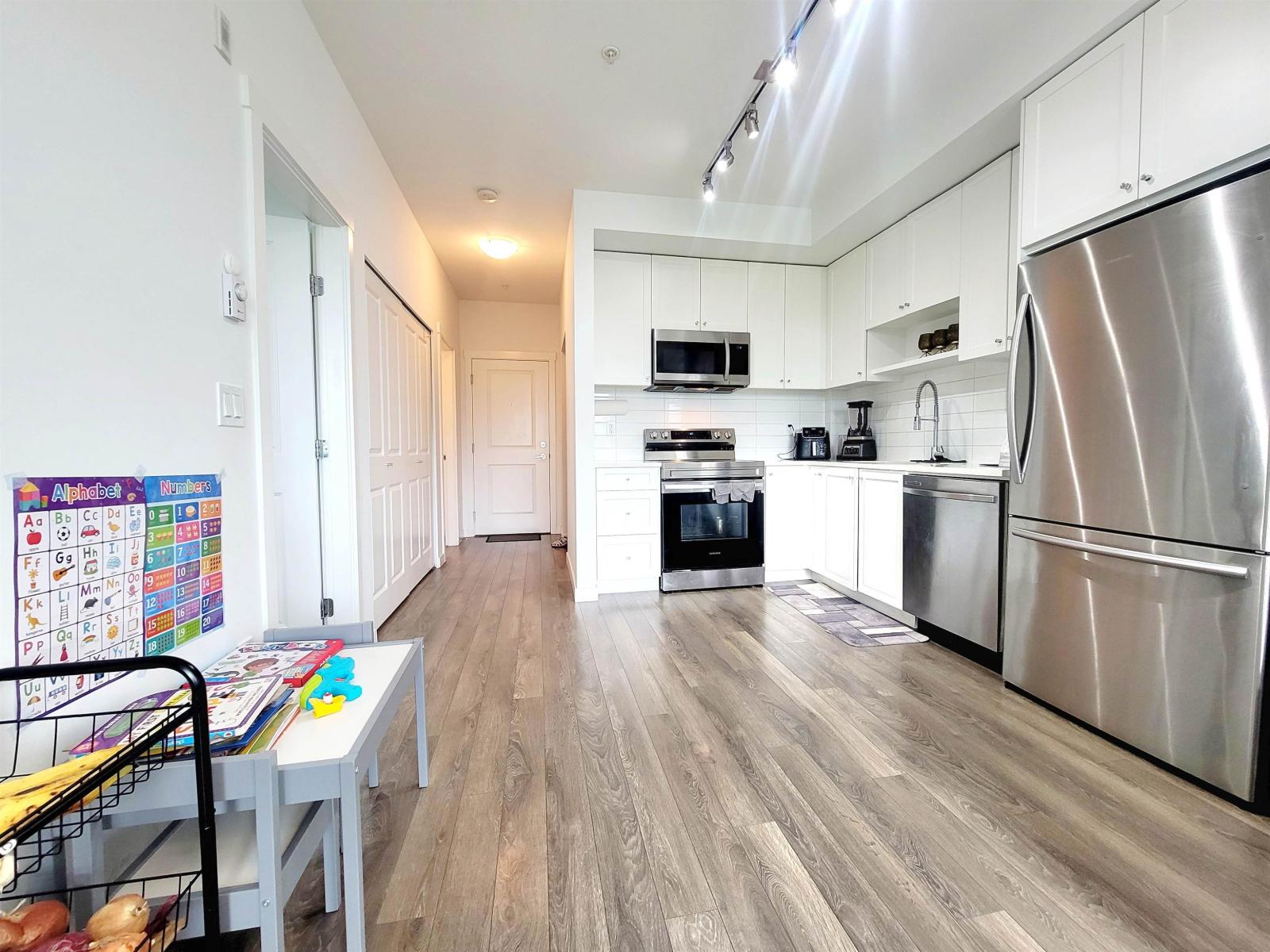 Photo 1 of 502 13623 81 A Avenue, Surrey BC