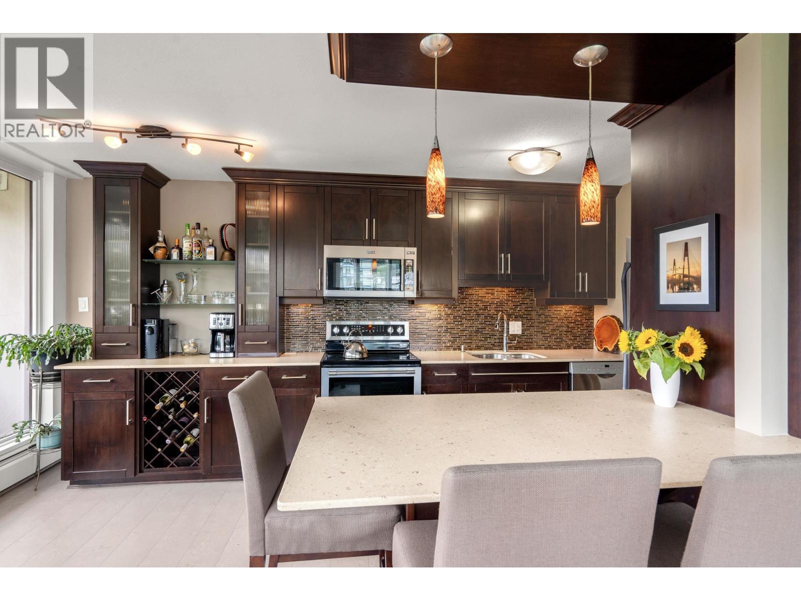 Photo 6 of 804 31 Elliot Street, New Westminster BC