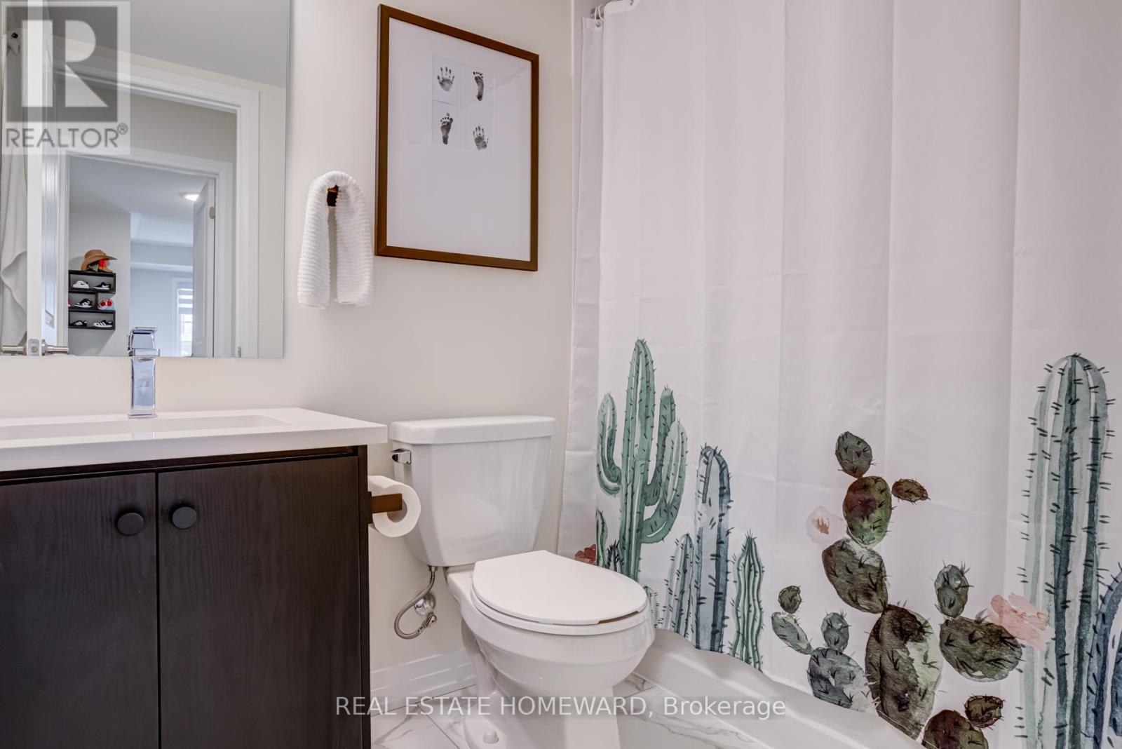 Photo 11 of 12 40 Baynes Way, Bradford West Gwillimbury ON