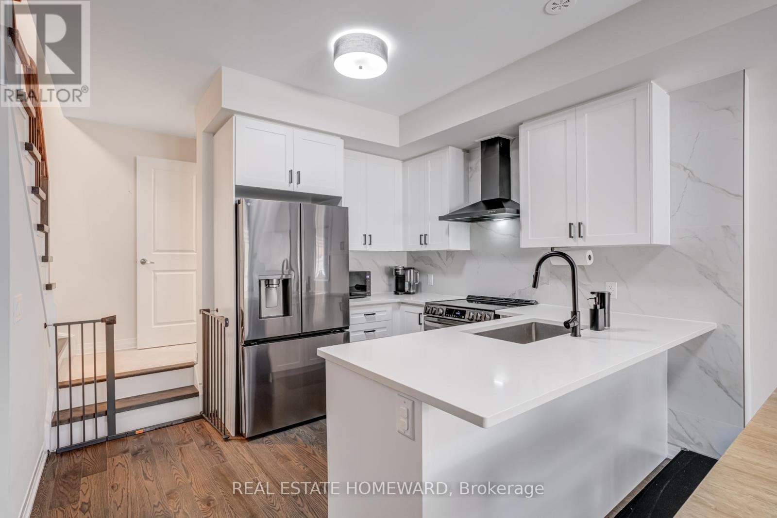 Photo 12 of 12 40 Baynes Way, Bradford West Gwillimbury ON