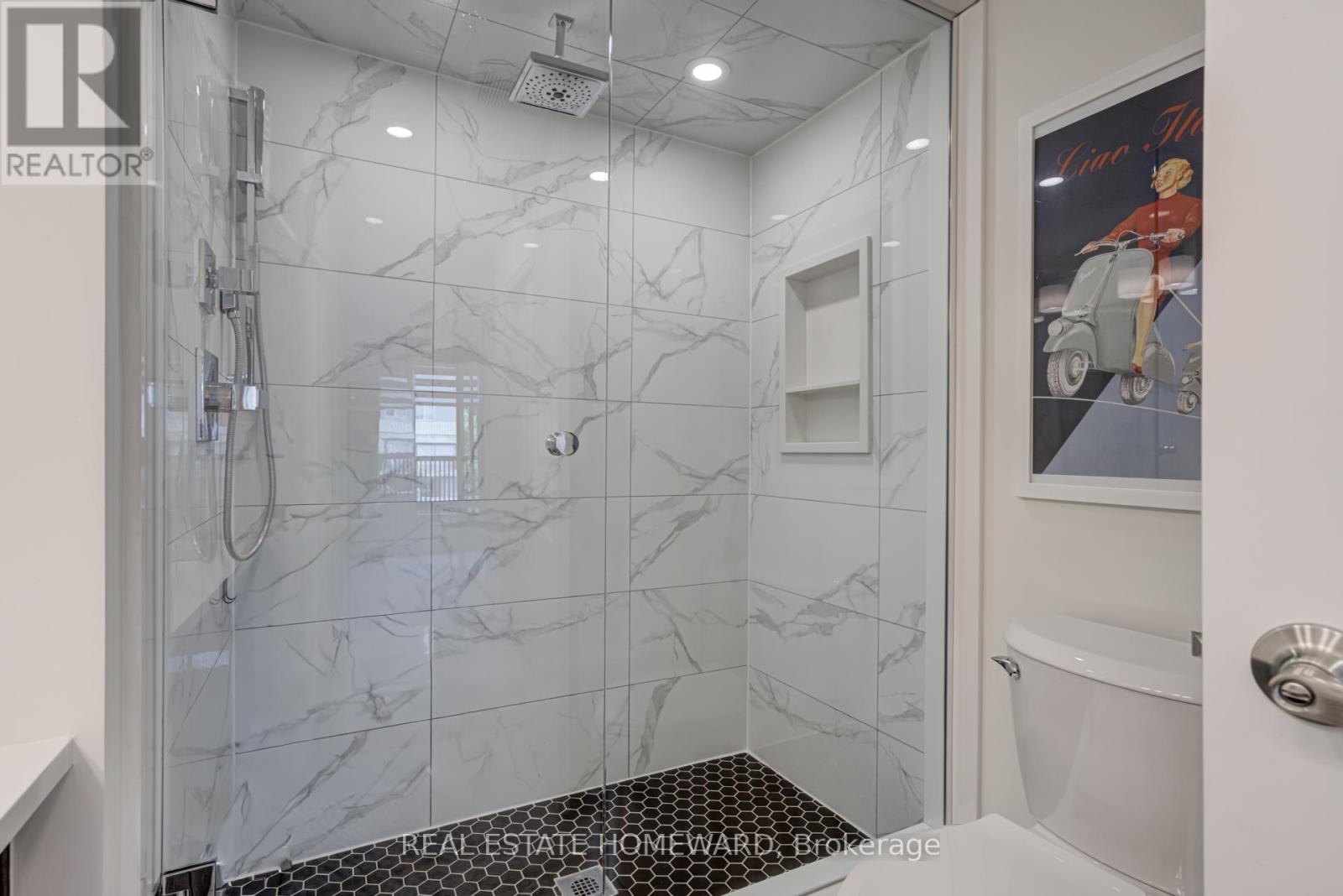 Photo 38 of 12 40 Baynes Way, Bradford West Gwillimbury ON